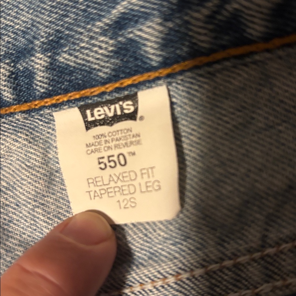Levi’s Classic Blue Denim Jeans Women’s Size: 12 Short Relaxed Fit - Picture 3 of 7